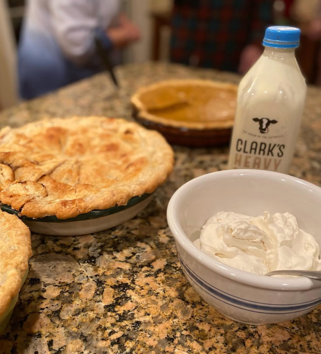 Clark’s Heavy Cream, 32 oz